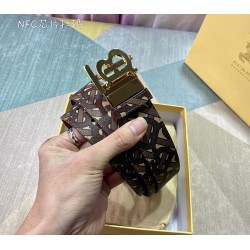 Cinturón Burberry Exclusivo - Modelo 1043